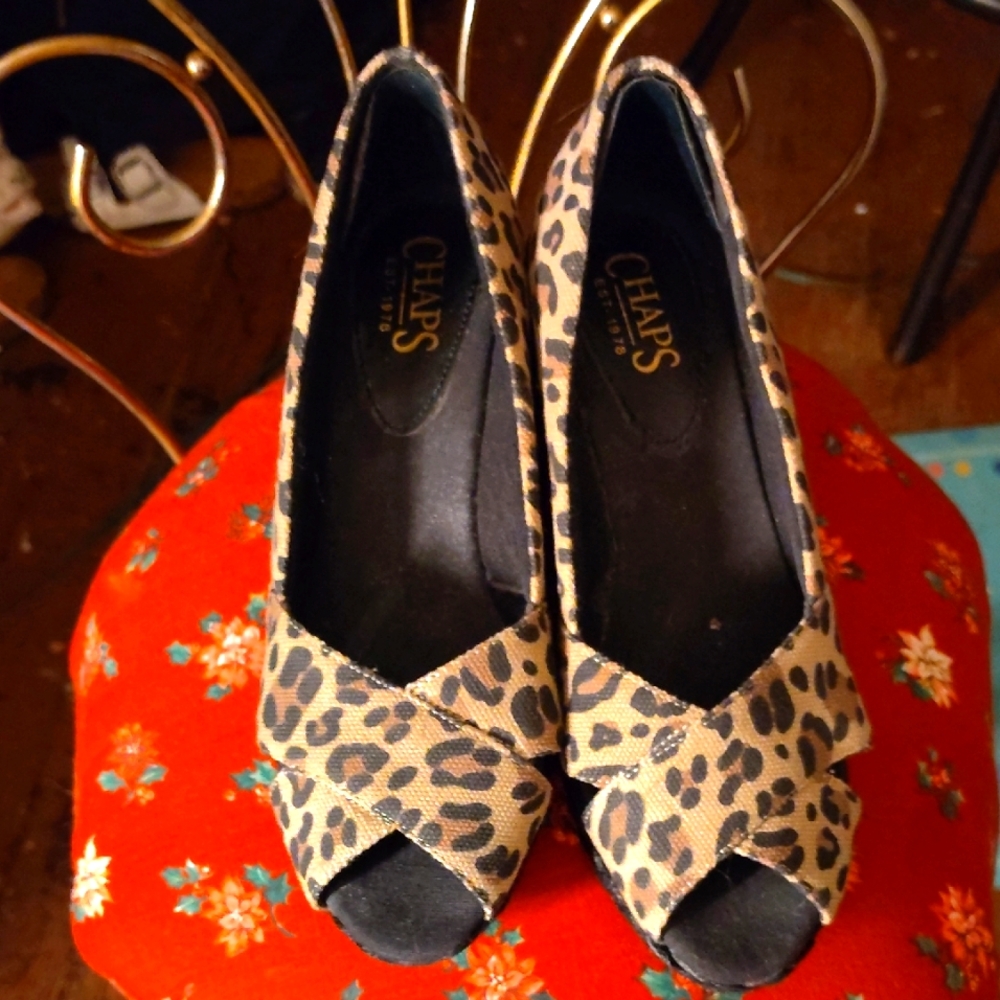 Chaps Leopard Print Women's Shoes